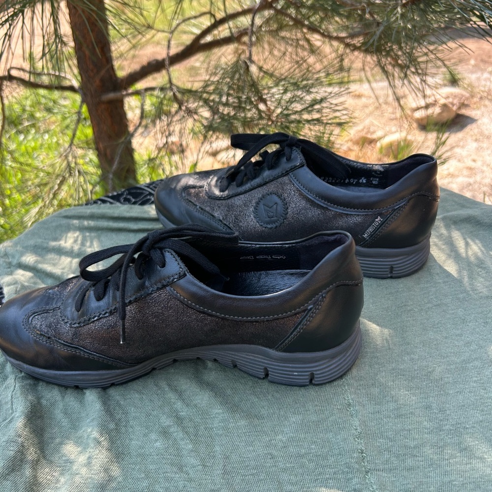 Mephisto Runoff Air Jet System sneakers in size 6.5 for women. - Picture 2 of 9